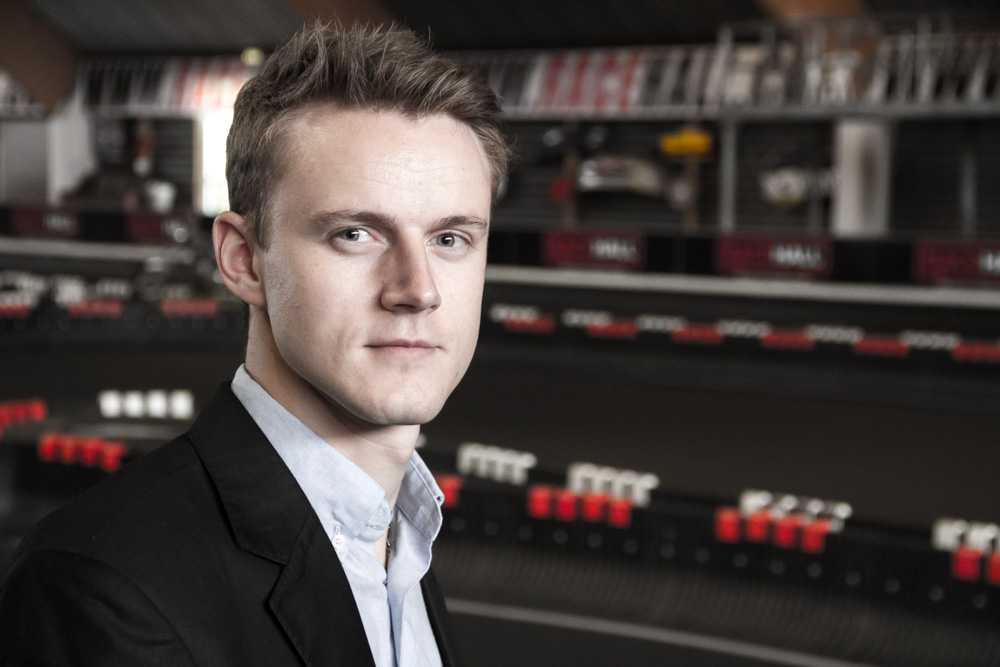 Morten - her uden køredragt - forventer en snarlig afgørelse fra det svenske bilsportsforbund
(Foto: Dons Racing)